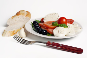 Caprese Salad with Mozzarella slices