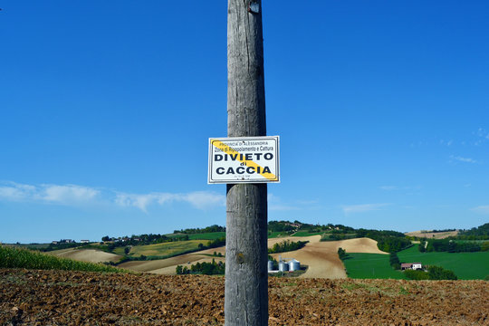 Cartello di divieto di caccia