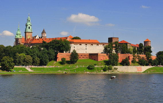 Fototapeta Royal Wawel Castle in Crakow - River Wisla