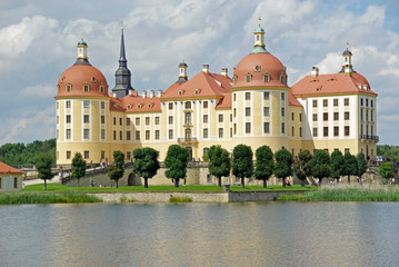 Fototapeta na wymiar Moritzburg Castle