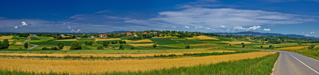 Fototapeta na wymiar Erdovec village panorama
