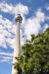 Obraz premium Fernsehturm in Berlin