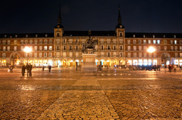 Fototapeta na wymiar Plaza Mayor of Madrid at night, Spain