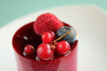 カシスのケーキ