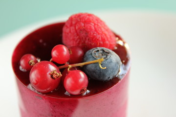 カシスのケーキ