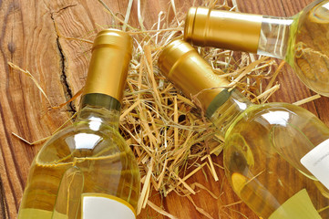 Bottiglie di vino bianco italiano