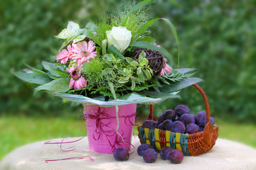 Blumenstrauss,Obstkorb
