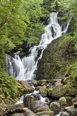 Fototapeta na wymiar Torc waterfall in National Park Killarney, Ireland.