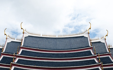 Fototapeta na wymiar Dach Buddy budynku świątyni.