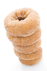 積み上げたドーナツのアップ