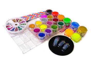 Set for the manufacture of nails