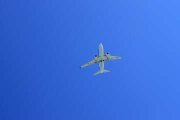 青空と飛行機