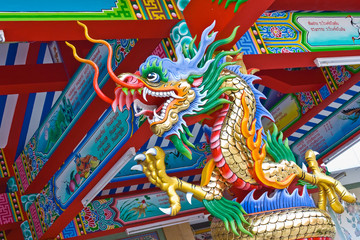 Fototapeta premium Colorful dragon statues