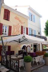 Mougins