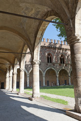 Fototapeta na wymiar Pavia, zamek