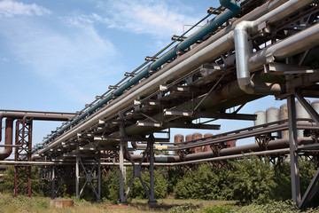 Industrial gas and oil pipelines in a metallurgical plant
