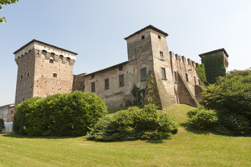 Fototapeta na wymiar Romano di Lombardia (Włochy). średniowieczny zamek