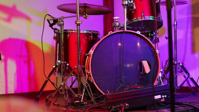 drum set is highlighted in different colors