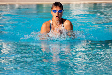 Fototapeta na wymiar konkurencyjnej pływać
