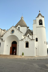 Fototapeta na wymiar Kirche in Alberobello
