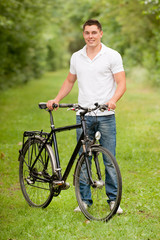 Obraz premium Biker in the park