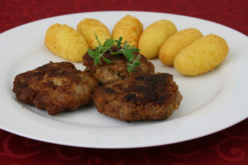 Frikadellen - faschierte Laibchen