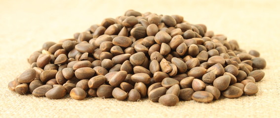 Горка кедровых орехов