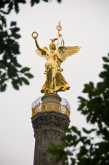 Fototapeta premium Column in Berlin's Tiergarten