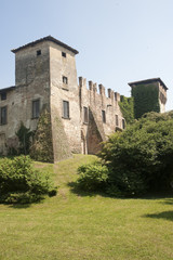 Fototapeta na wymiar Romano di Lombardia (Bergamo, Lombardia, Włochy). średniowieczny zamek