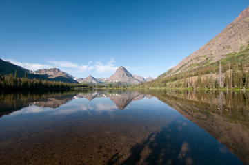Fototapeta premium Morning on an Alpine Lake