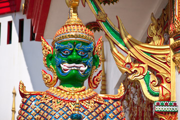 Fototapeta premium Giant green face