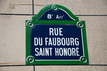 rue du faubourg saint Honoré à Paris