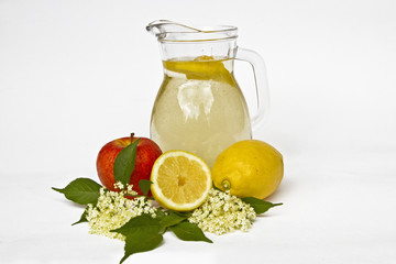 Holunderlimonade