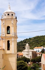 Les deux églises catholiques de Cargèse (Corse)