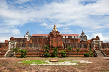 Obraz premium Nakornluang Castle in Ayutthaya, Thailand
