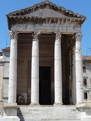 Naklejka premium pula