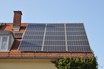 Solarzellen auf einem Dach