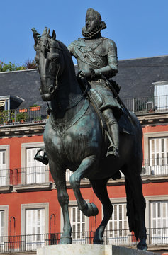 Statue of king Philips III