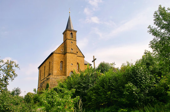 G&uuml;gel Kirche - Guegel church 03