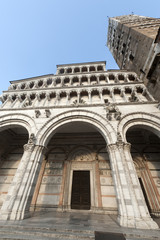 Fototapeta na wymiar Katedra w Lukce (Toskania)