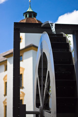 Wasser macht die Erde nass