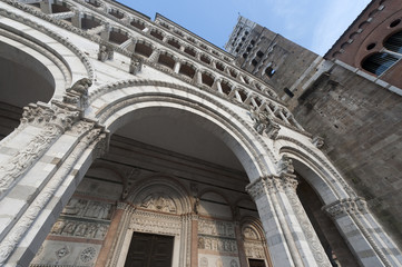 Fototapeta na wymiar Katedra w Lukce (Toskania)