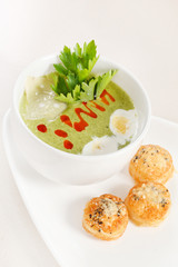 Green cream soup