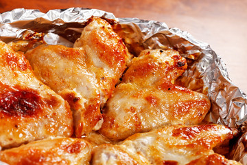 Chicken wings with sauce