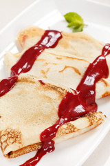 pancakes with chocolate sauce