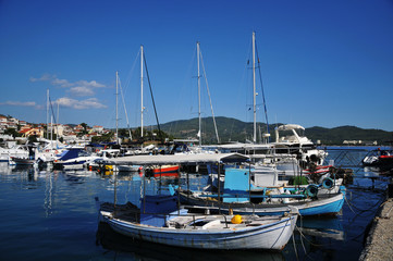 Fototapeta na wymiar Colorful boats in the harbor