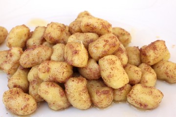 Gnocchi mit Olivencrème