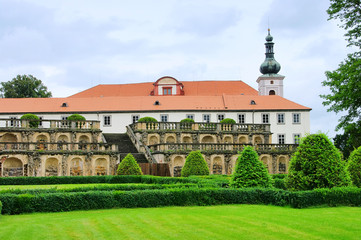 Zakupy Schloss - Zakupy palace 01