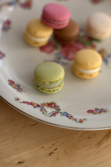 Macarons auf Teller