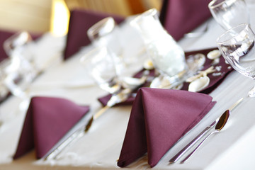 Banquet table